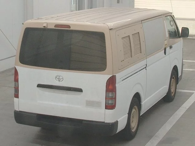 Toyota RegiusAce  с аукциона в Японии