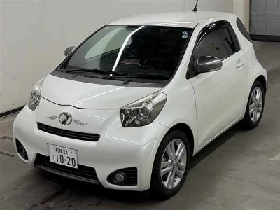 Toyota iQ