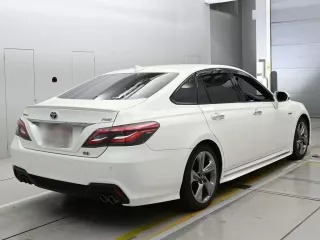 Цена авто Toyota CROWN HYBRID с аукционов Японии, номер кузова AZSH20, пробег 83 000, оценка 6
