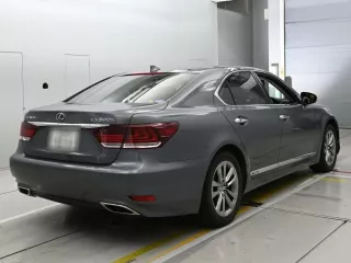 Lexus LS600h