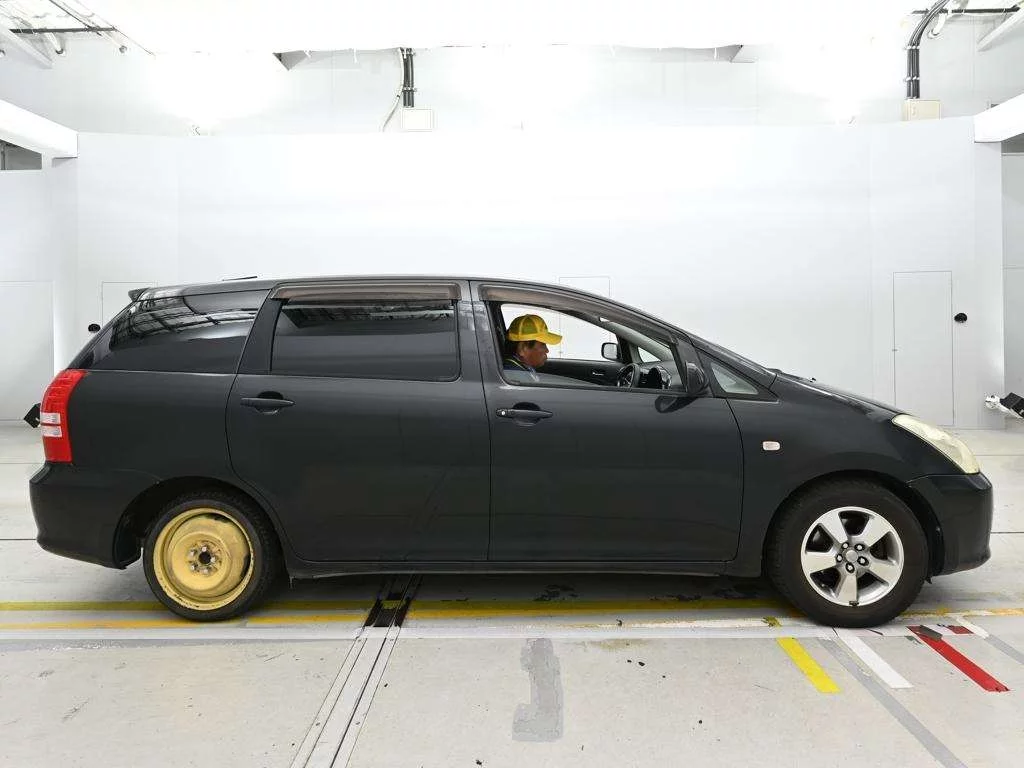 Toyota Wish  с аукциона в Японии