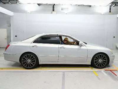 Toyota CROWN MAJESTA
