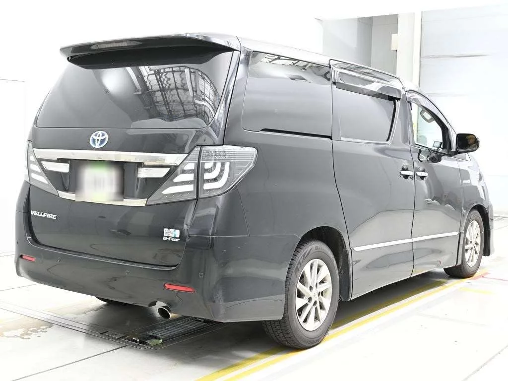 Toyota Vellfire  с аукциона в Японии