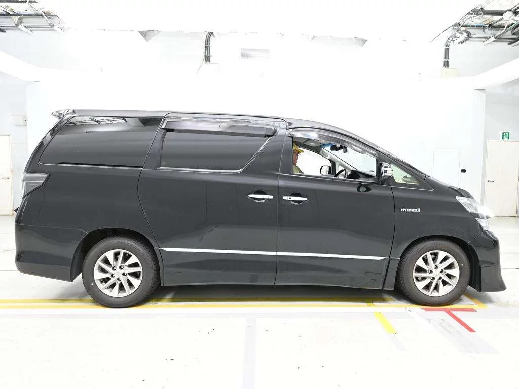 Toyota Vellfire  с аукциона в Японии