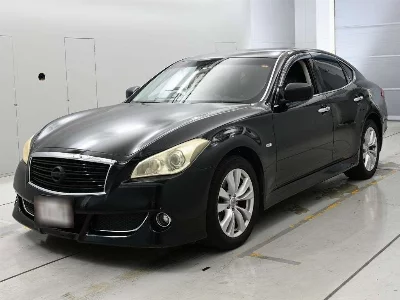 NISSAN FUGA