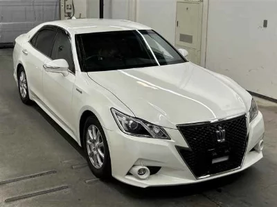 Toyota CROWN HYBRID