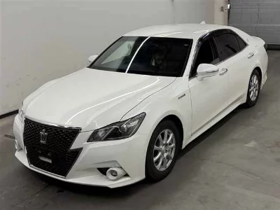 Toyota CROWN HYBRID