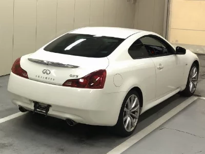 NISSAN SKYLINE