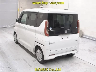 NISSAN ROOX