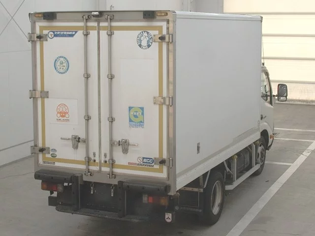 Hino Dutro  с аукциона в Японии