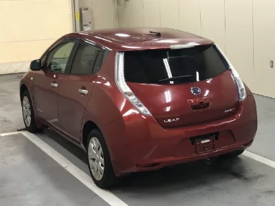NISSAN LEAF