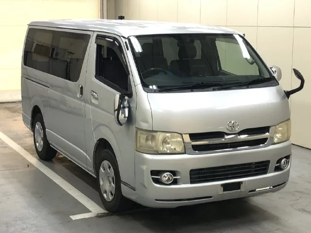 Toyota RegiusAce  с аукциона в Японии
