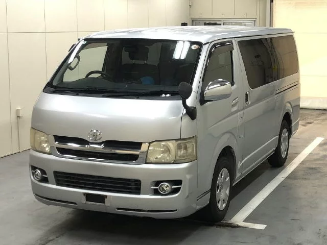 Toyota RegiusAce  с аукциона в Японии