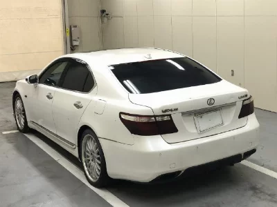 LEXUS LS
