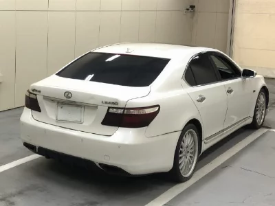 LEXUS LS
