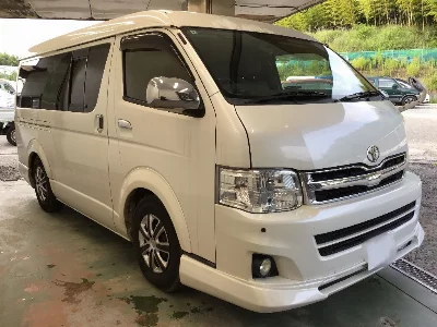 Toyota HiAce Van