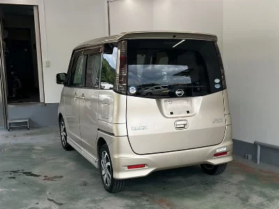 NISSAN ROOX
