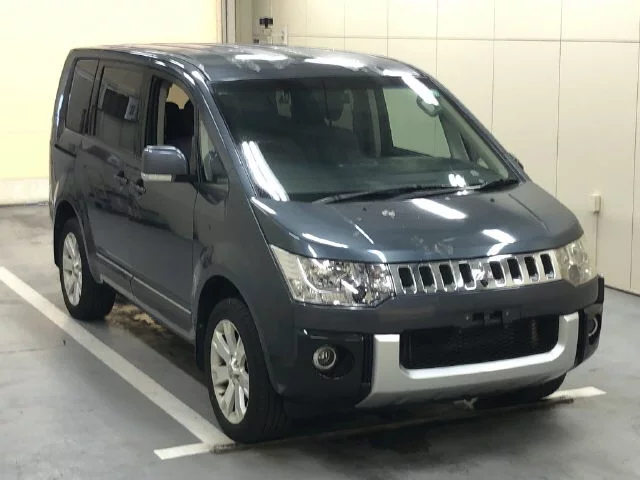 Mitsubishi Delica D:5  с аукциона в Японии