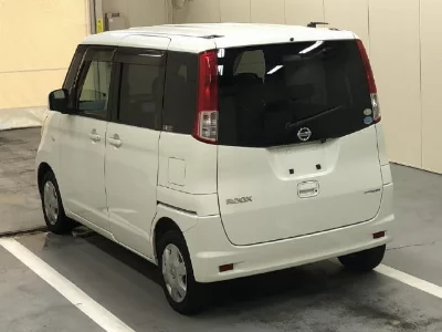 NISSAN ROOX