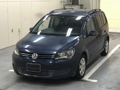 VOLKSWAGEN GOLF TOURAN
