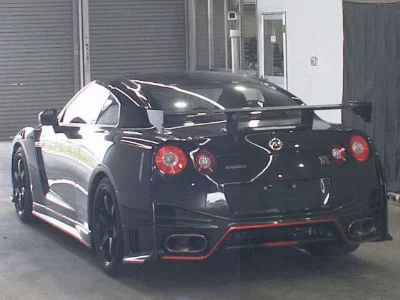 NISSAN GT-R