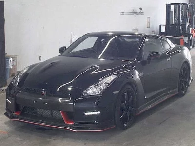 NISSAN GT-R