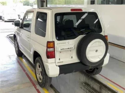 MITSUBISHI PAJERO MINI