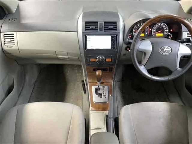 Toyota Corolla Axio  с аукциона в Японии