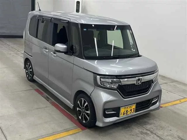 Honda N BOX CUSTOM  с аукциона в Японии