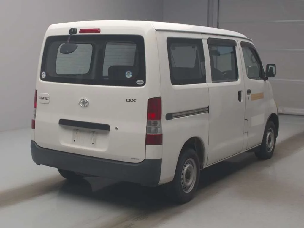Toyota TownAce  с аукциона в Японии