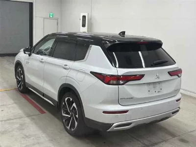 MITSUBISHI OUTLANDER PHEV