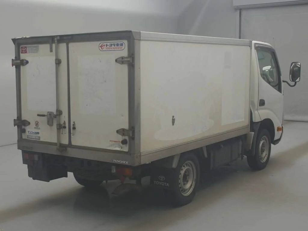 Toyota ToyoAce  с аукциона в Японии