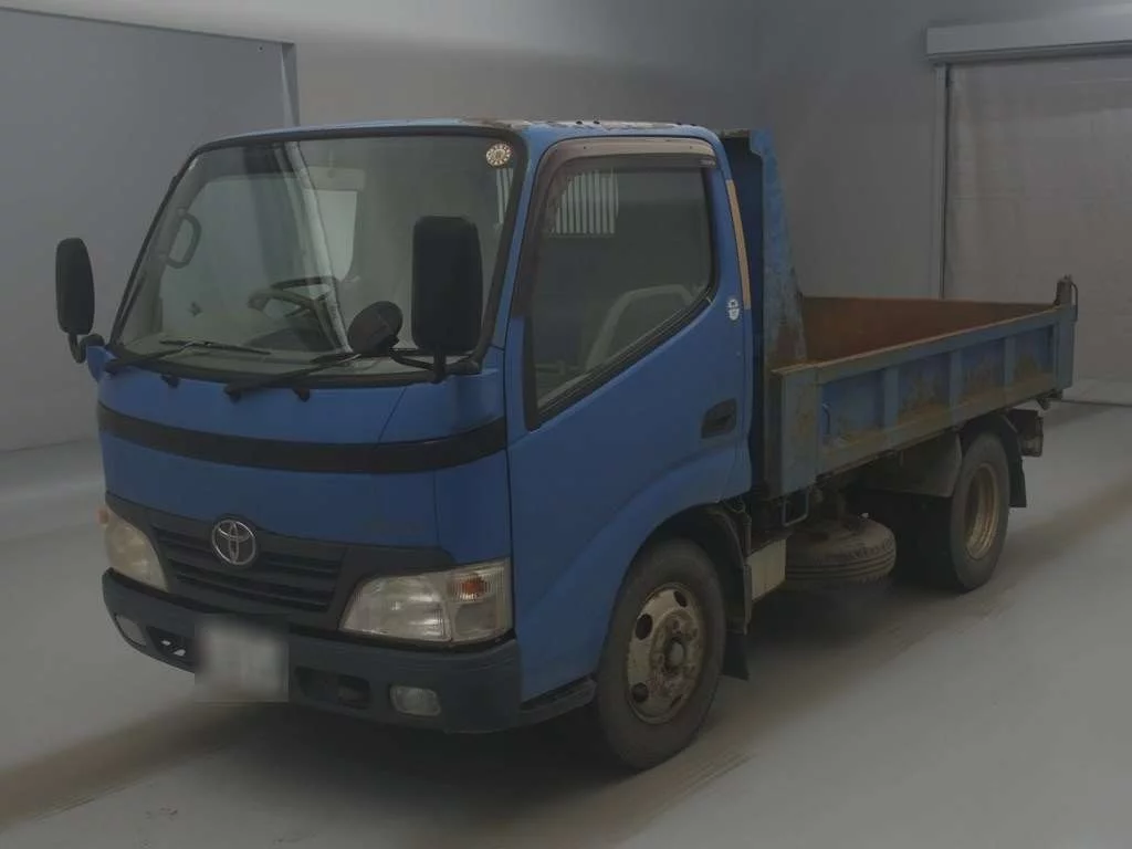 Toyota Dyna  с аукциона в Японии