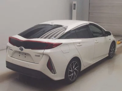Toyota Prius PHV