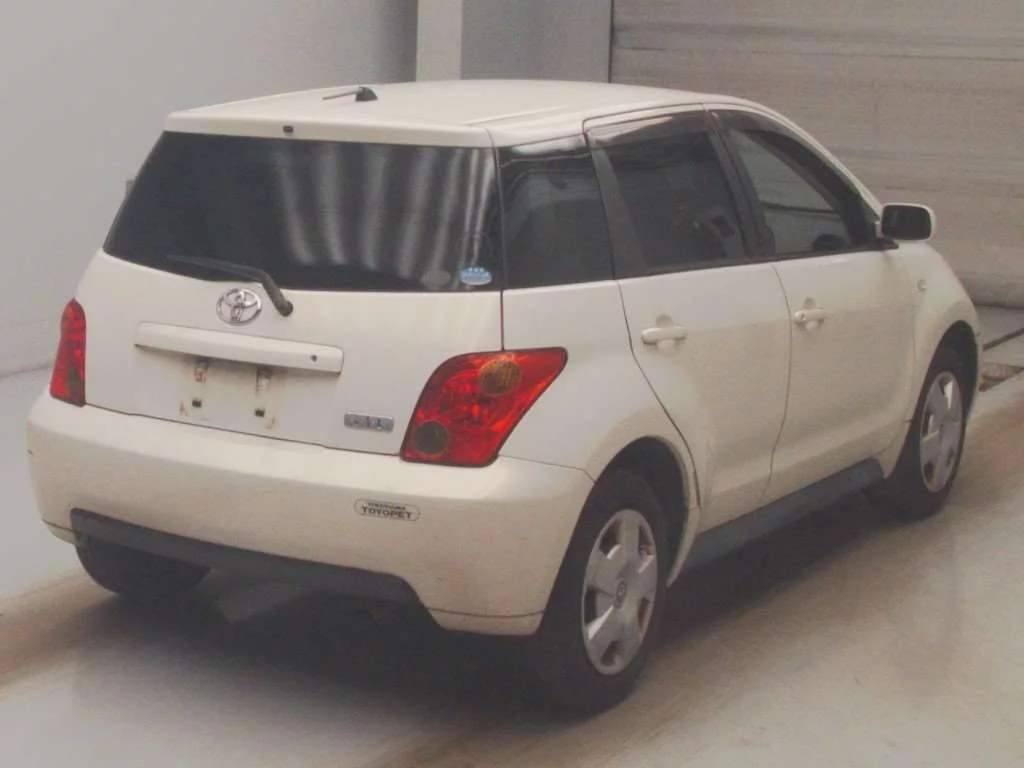 Toyota Ist  с аукциона в Японии