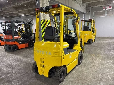 Toyota  FORKLIFT