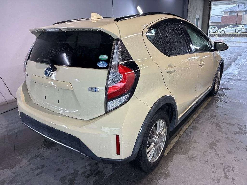 Toyota Aqua  с аукциона в Японии