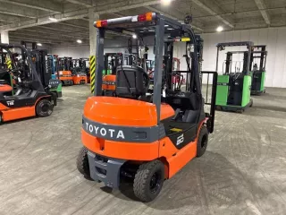 Toyota  FORKLIFT
