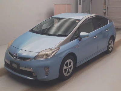 Toyota Prius PHV