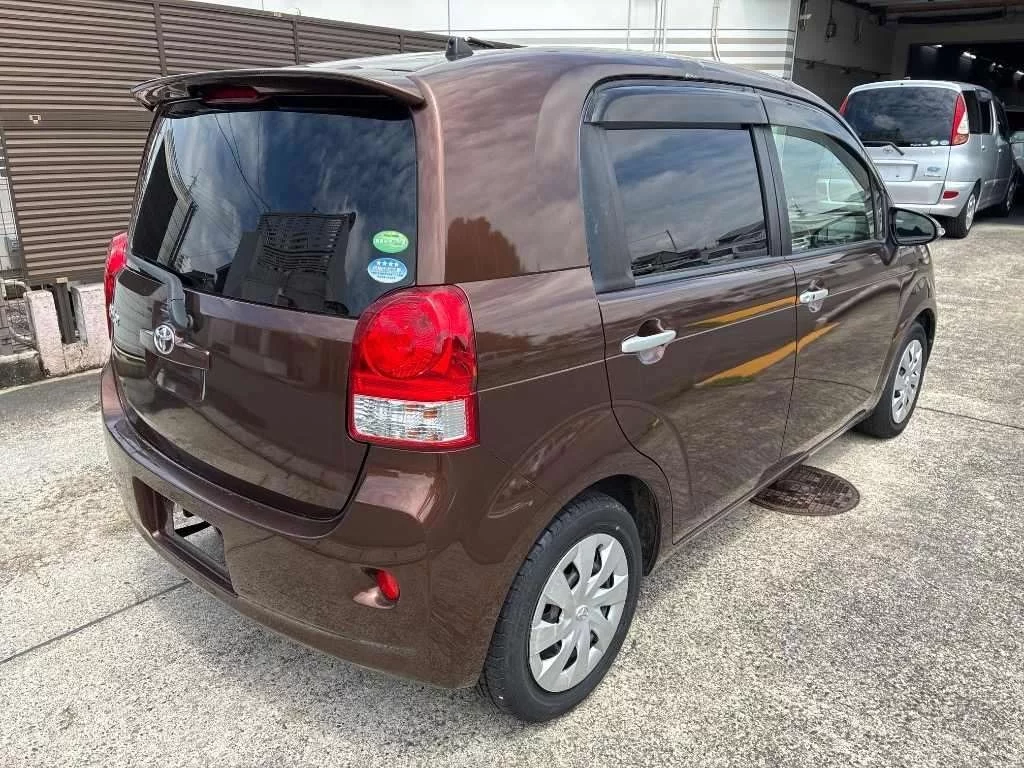 Toyota Porte  с аукциона в Японии