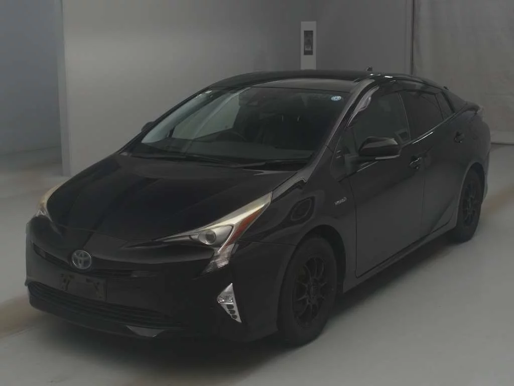 Toyota Prius  с аукциона в Японии