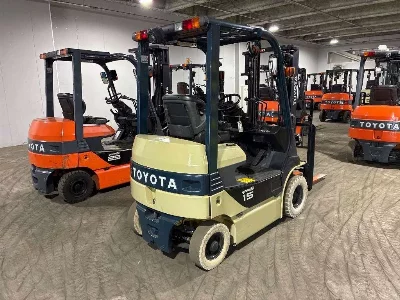TOYOTA  FORKLIFT 