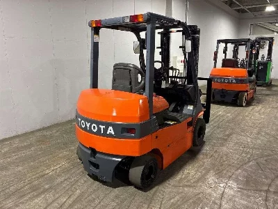 TOYOTA  FORKLIFT 