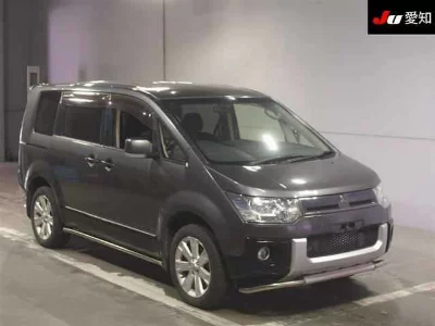 MITSUBISHI DELICA D:5