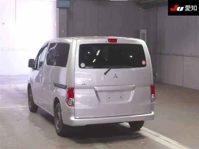 Mitsubishi Delica D:3  с аукциона в Японии