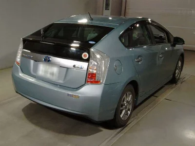 Toyota Prius PHV
