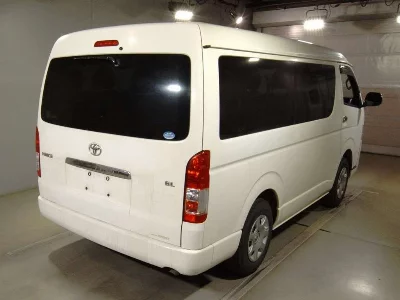 TOYOTA HIACE WAGON