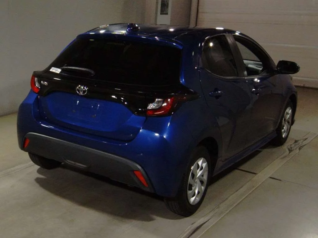 Toyota Yaris  с аукциона в Японии