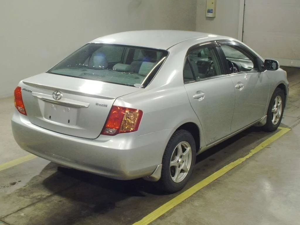 Toyota Corolla Axio  с аукциона в Японии
