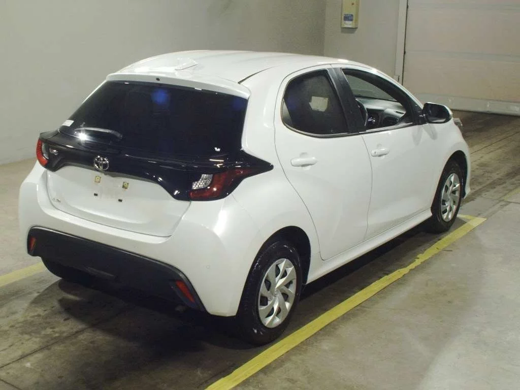 Toyota Yaris  с аукциона в Японии